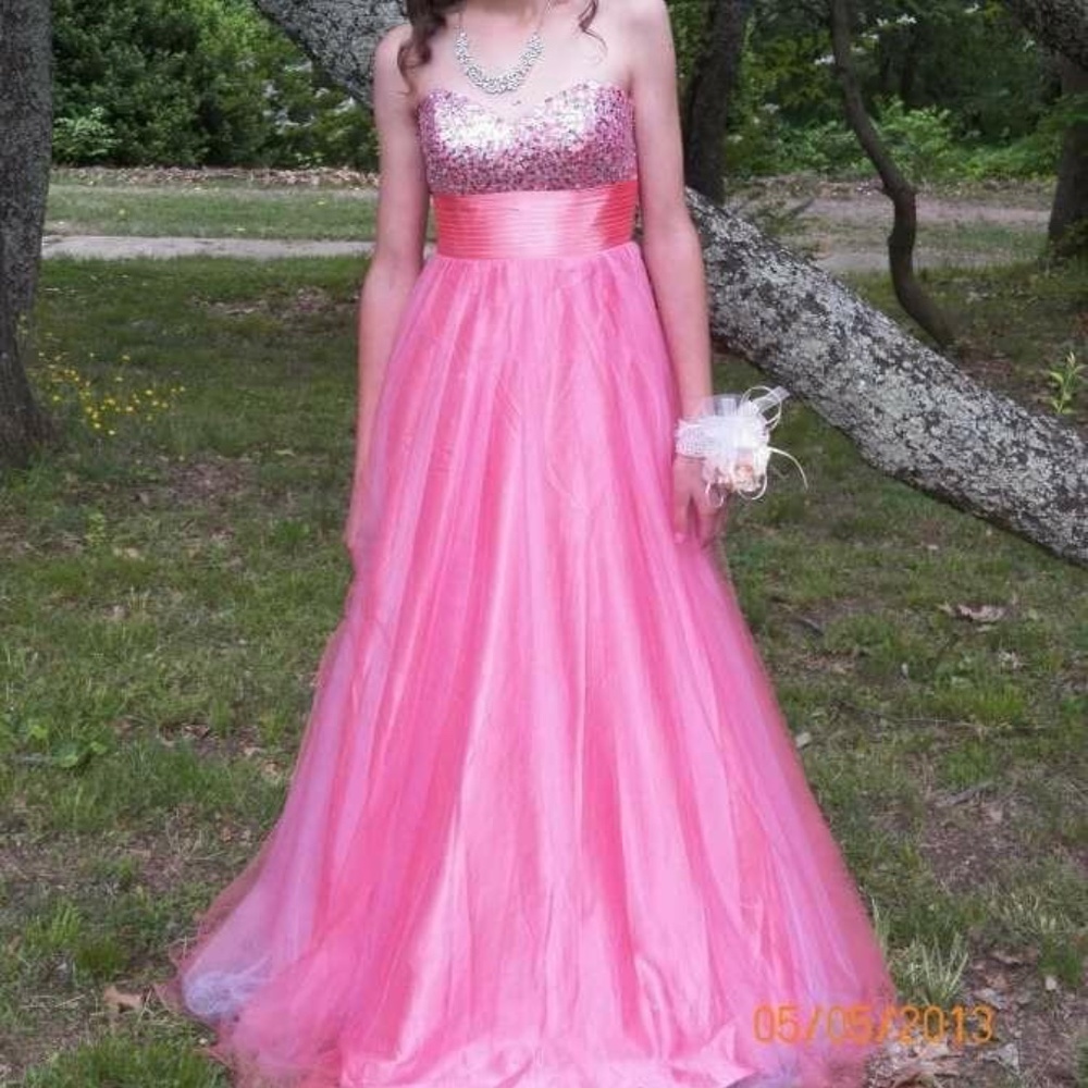 Prom Dress - Picture 4 of 4